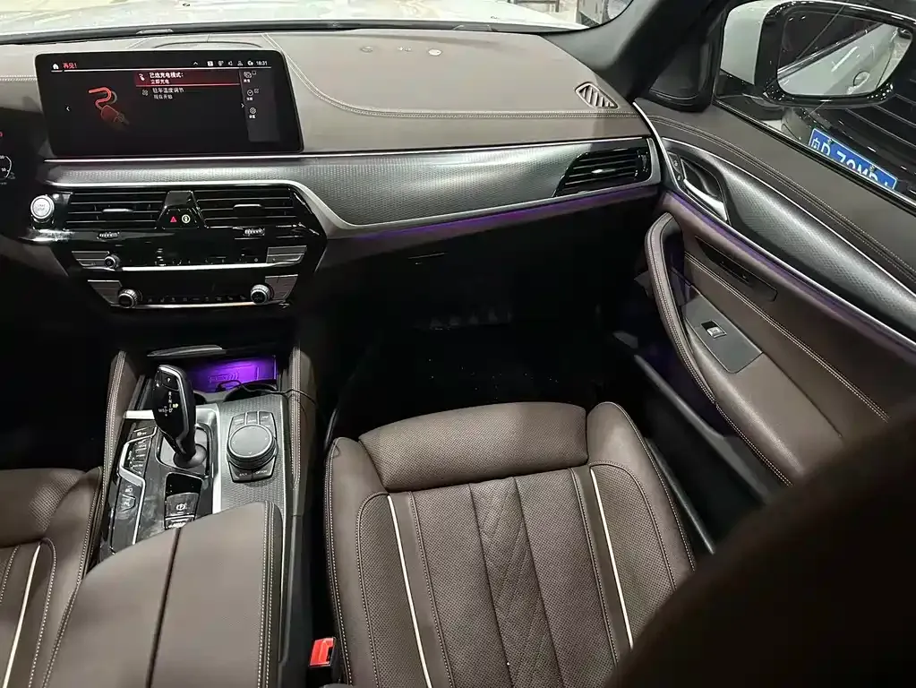 BMW 5 Series New Energy — фото 10