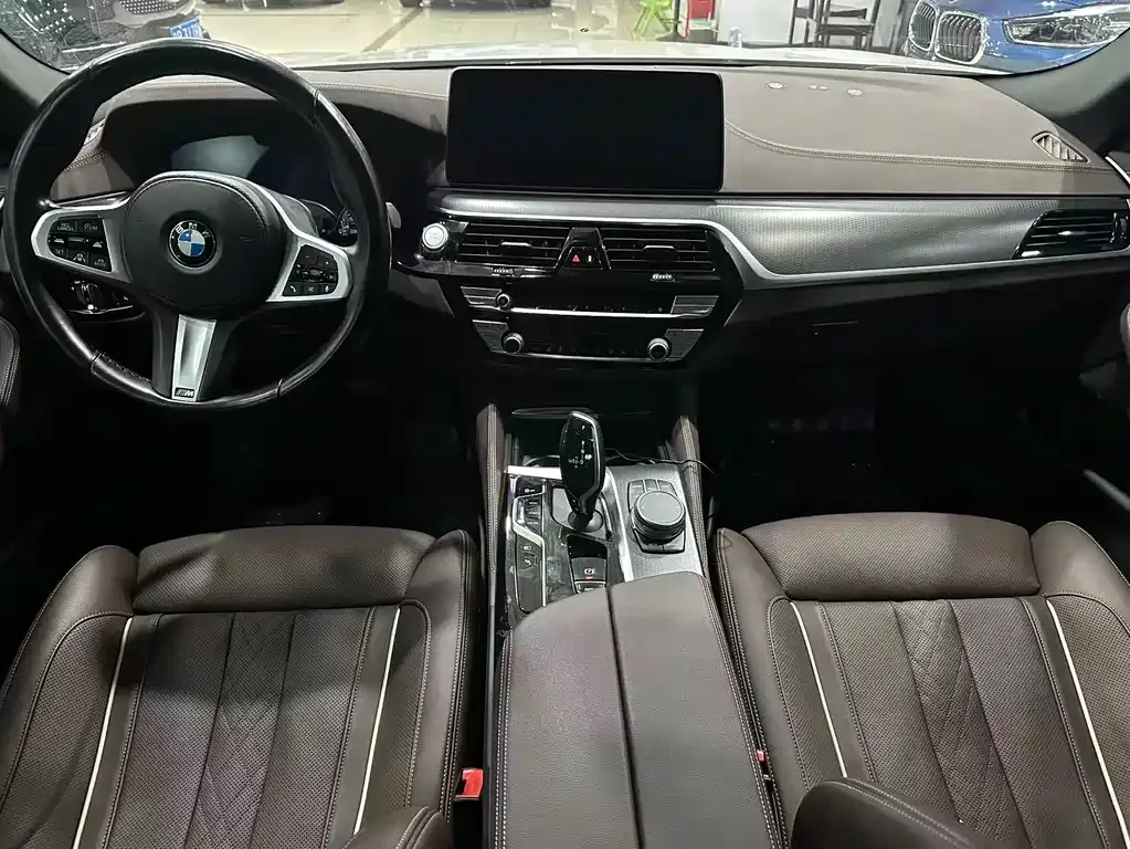 BMW 5 Series New Energy — фото 8