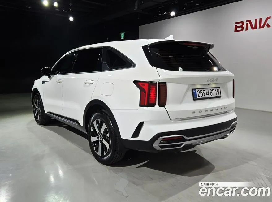 Kia Sorento — фото 6