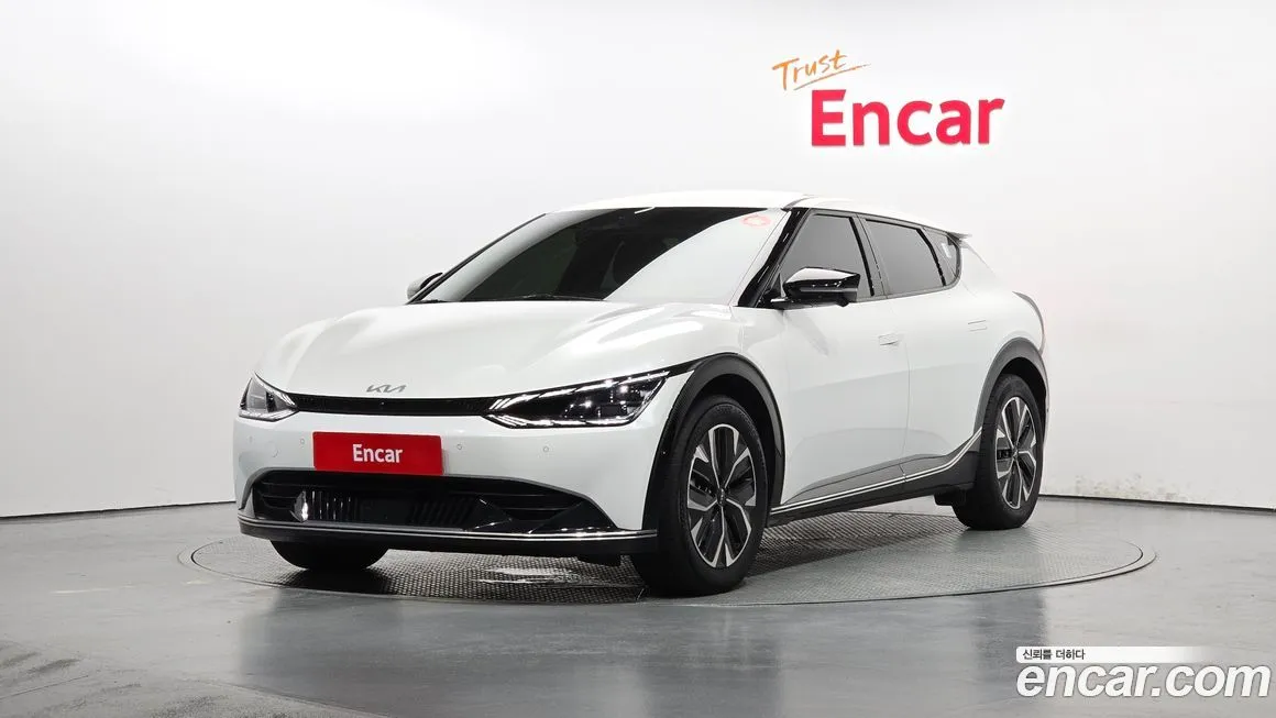 Kia EV6 — фото 1