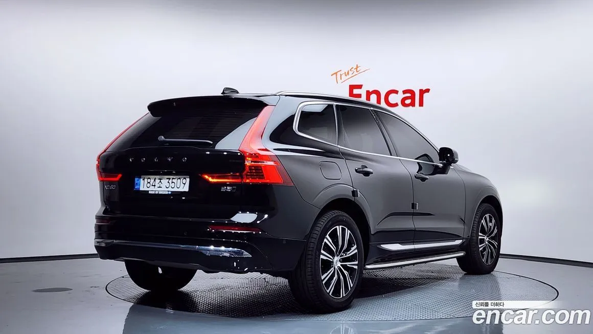 Volvo XC60 — фото 2