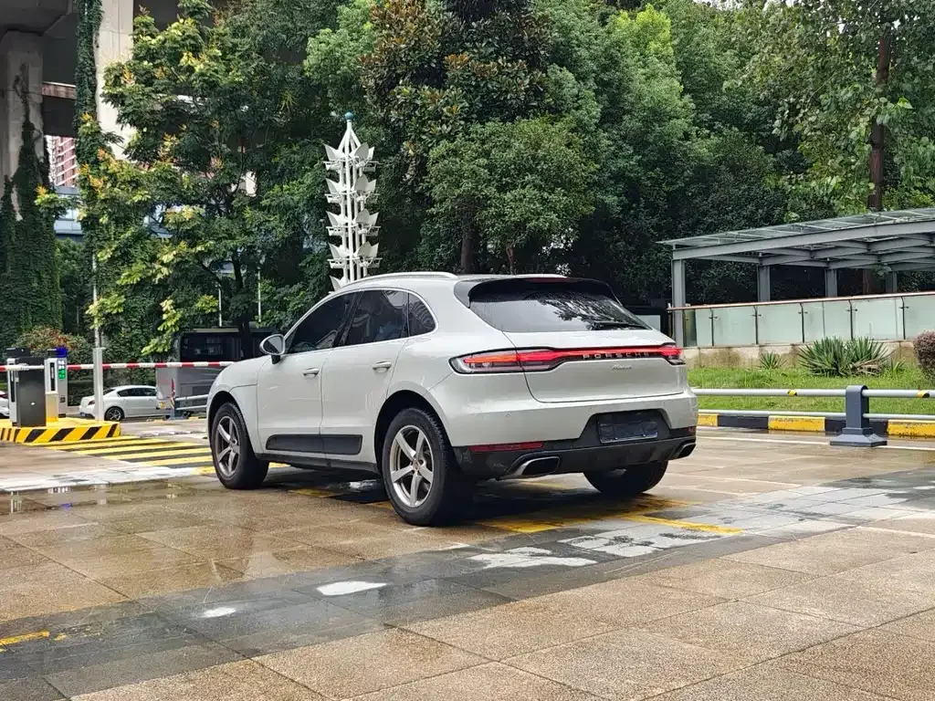 Porsche Macan — фото 6