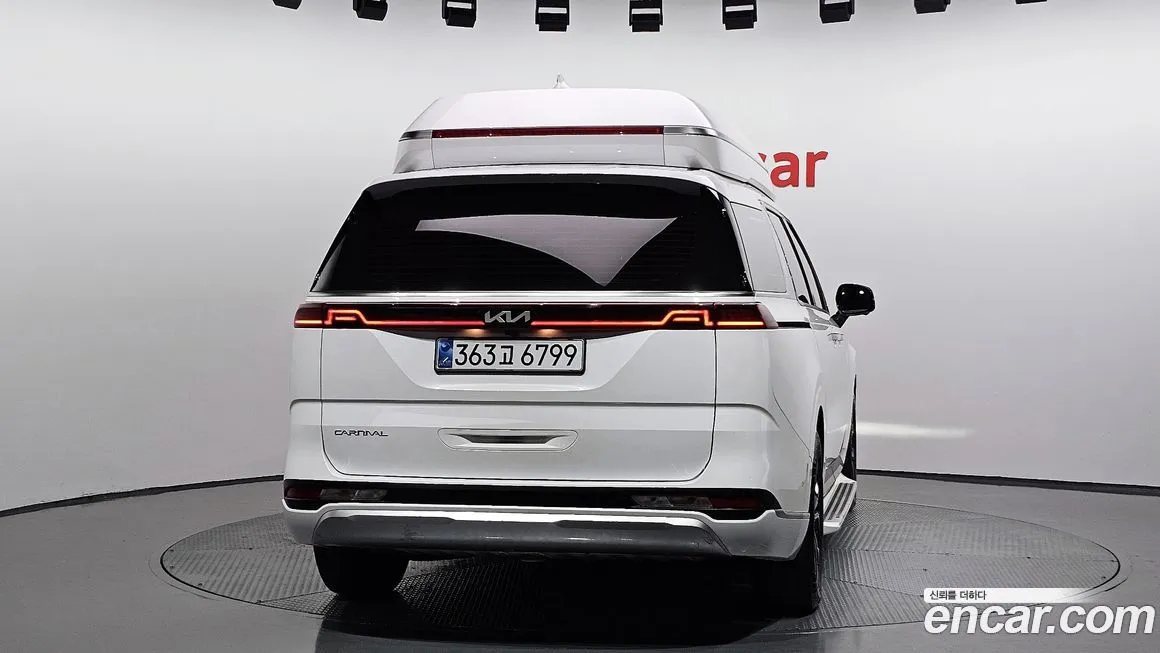 Kia Carnival — фото 4