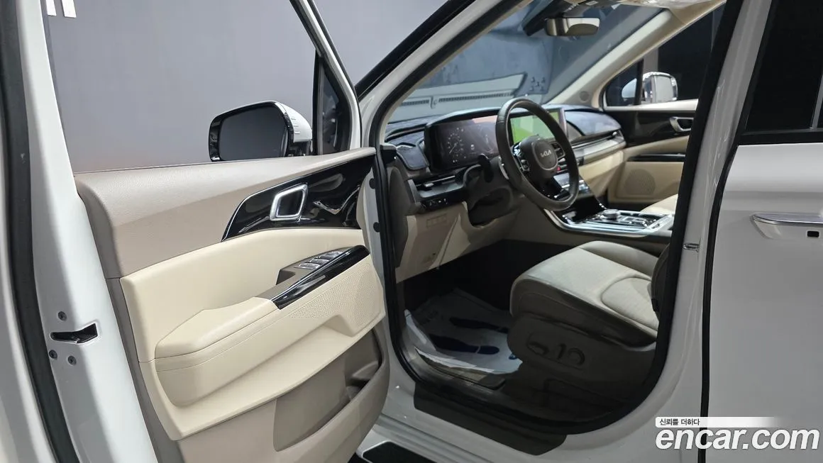 Kia Carnival — фото 10