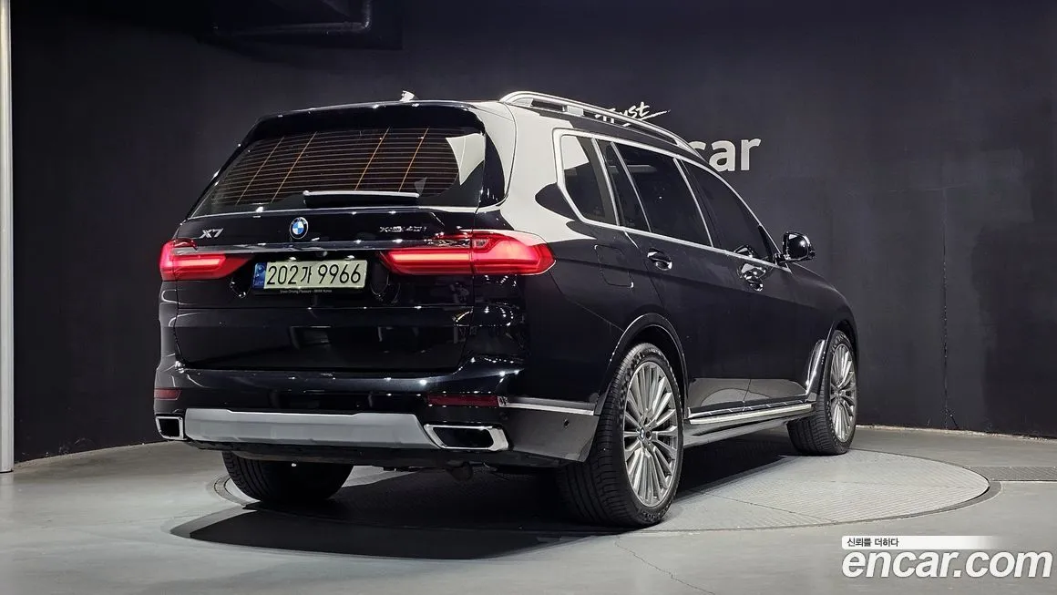 BMW X7 — фото 2