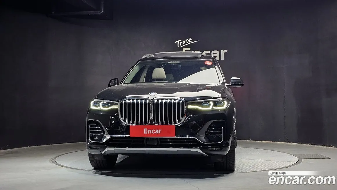 BMW X7 — фото 3