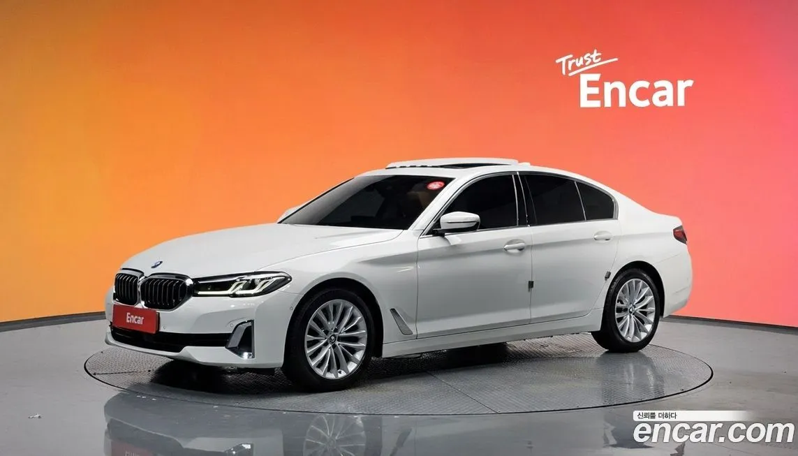 BMW 5-Series — фото 1