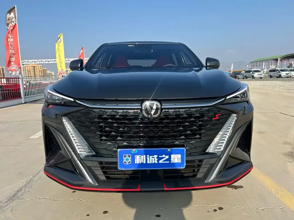 Changan X5 PLUS — фото 1