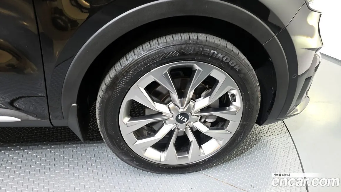 Kia Sorento — фото 5