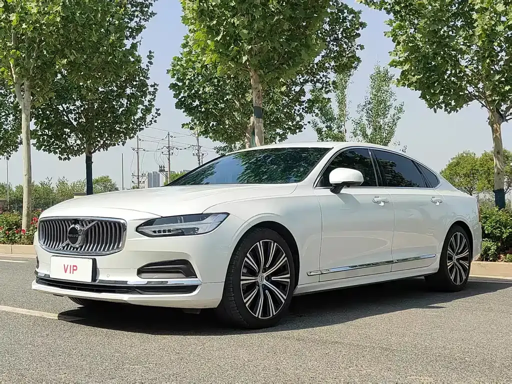 Volvo S90 — фото 1