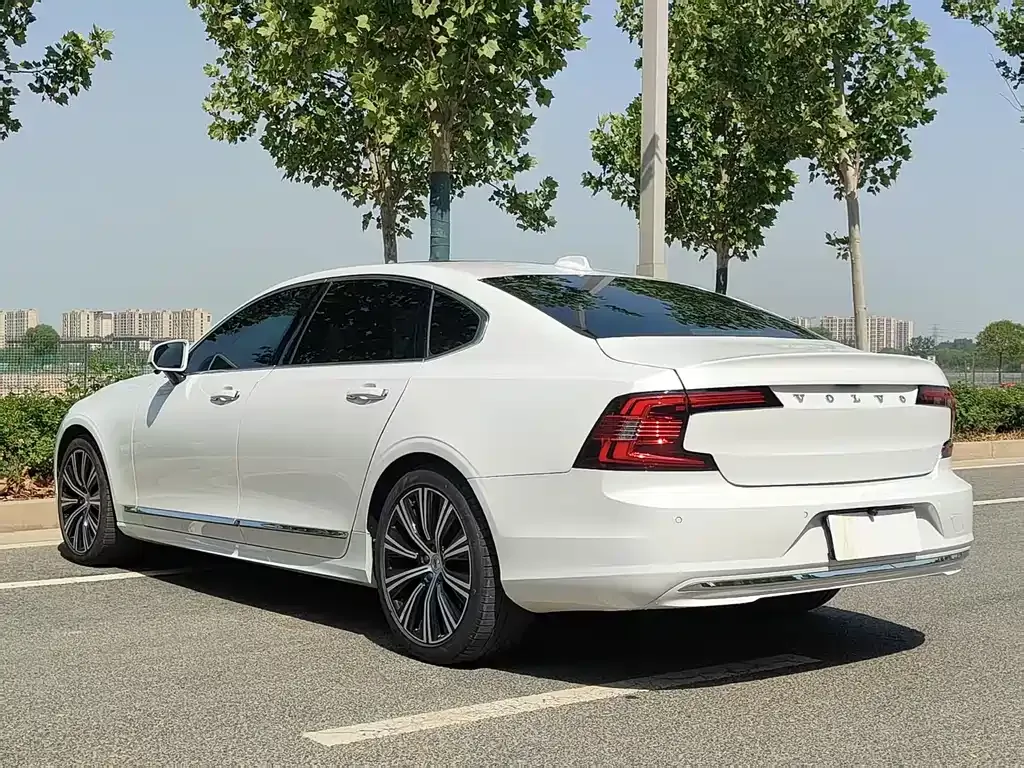 Volvo S90 — фото 7