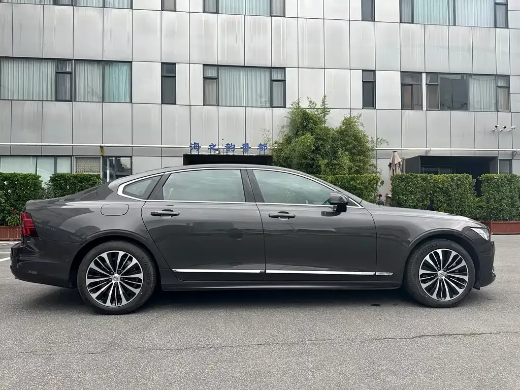 Volvo S90 — фото 10