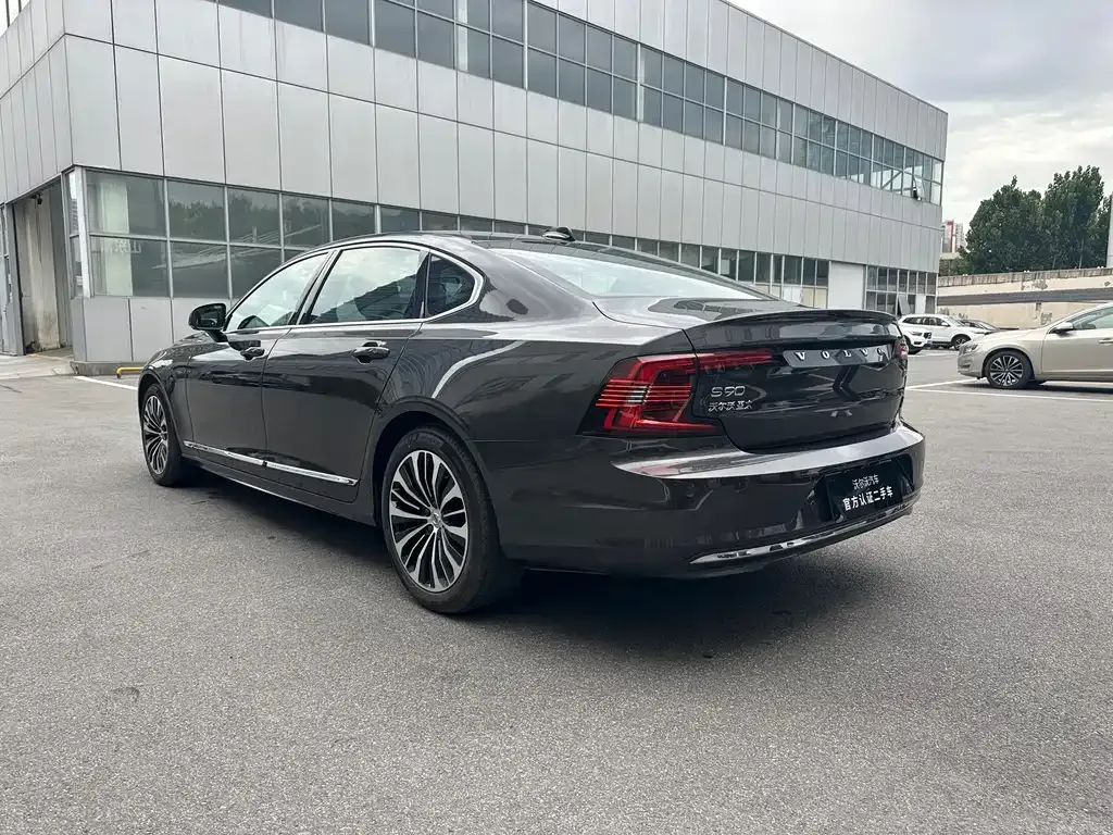 Volvo S90 — фото 6