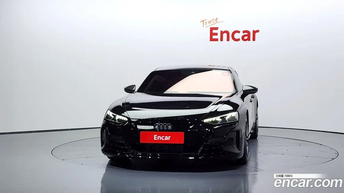 Audi RS e-tron GT — фото 3