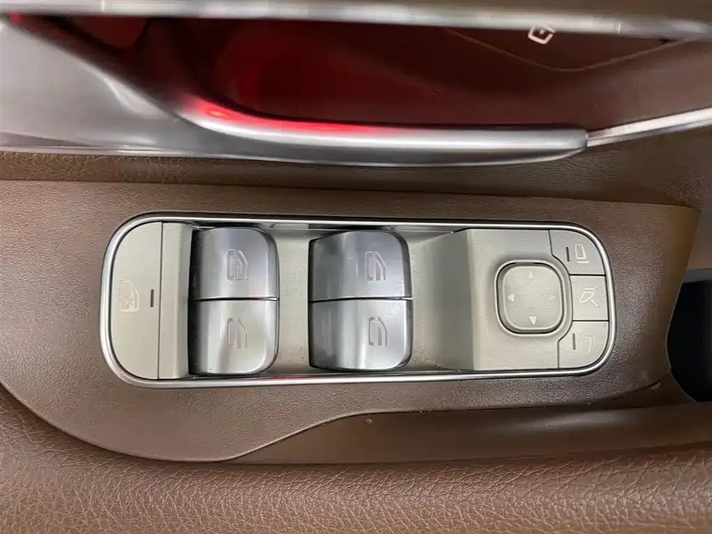 Mercedes-Benz GLE — фото 7