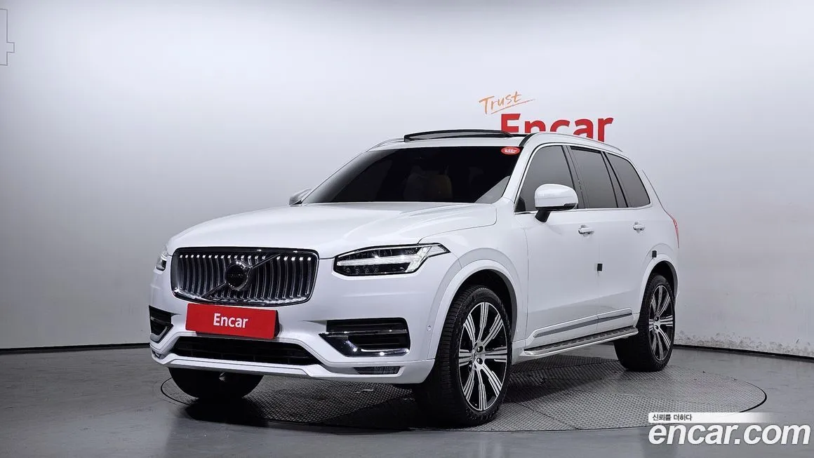 Volvo XC90 — фото 1