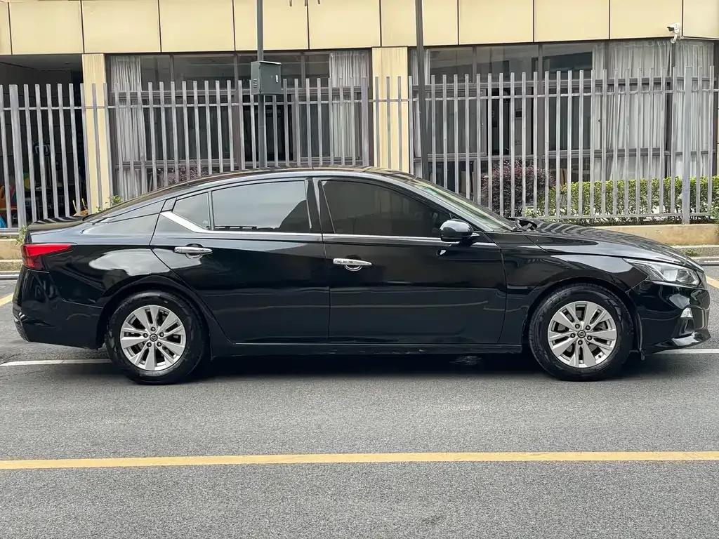 Nissan Teana — фото 4