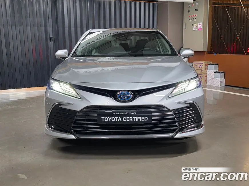 Toyota Camry — фото 4