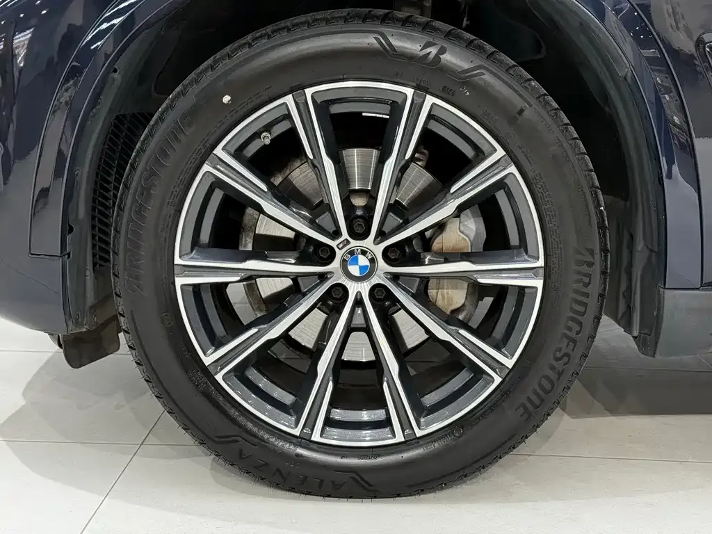BMW X5 (Import) — фото 8