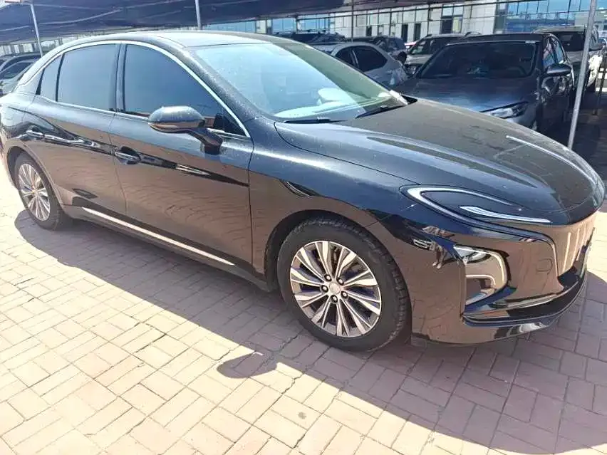 Hongqi E-QM5 — фото 2