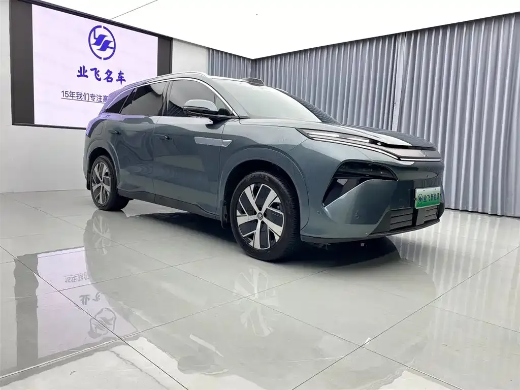 BYD Tang L — фото 3