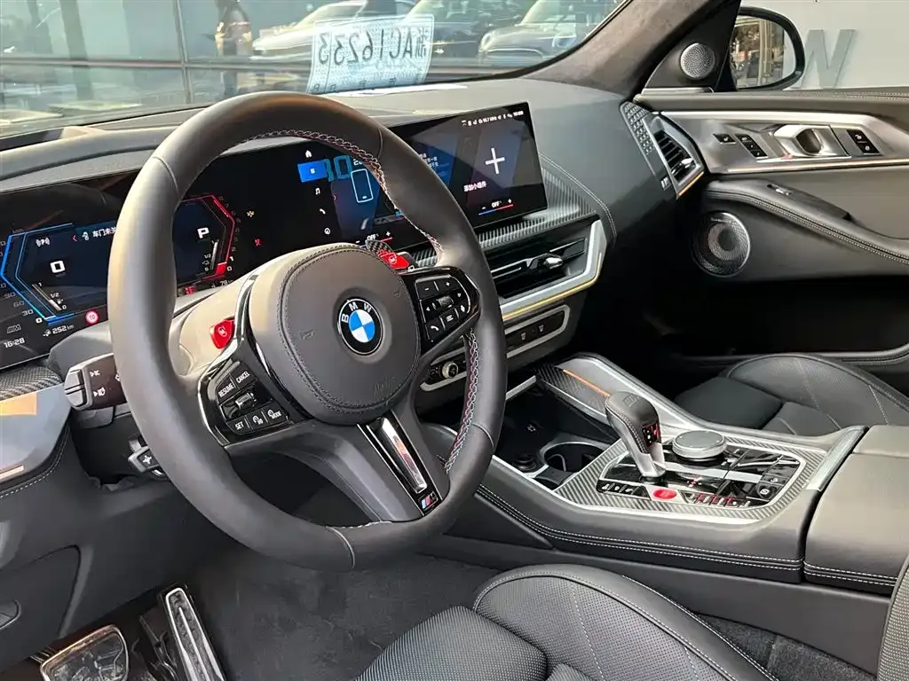 BMW XM — фото 8