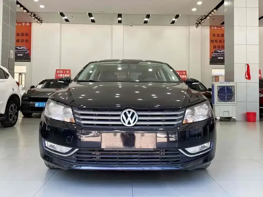 Volkswagen Passat — фото 1