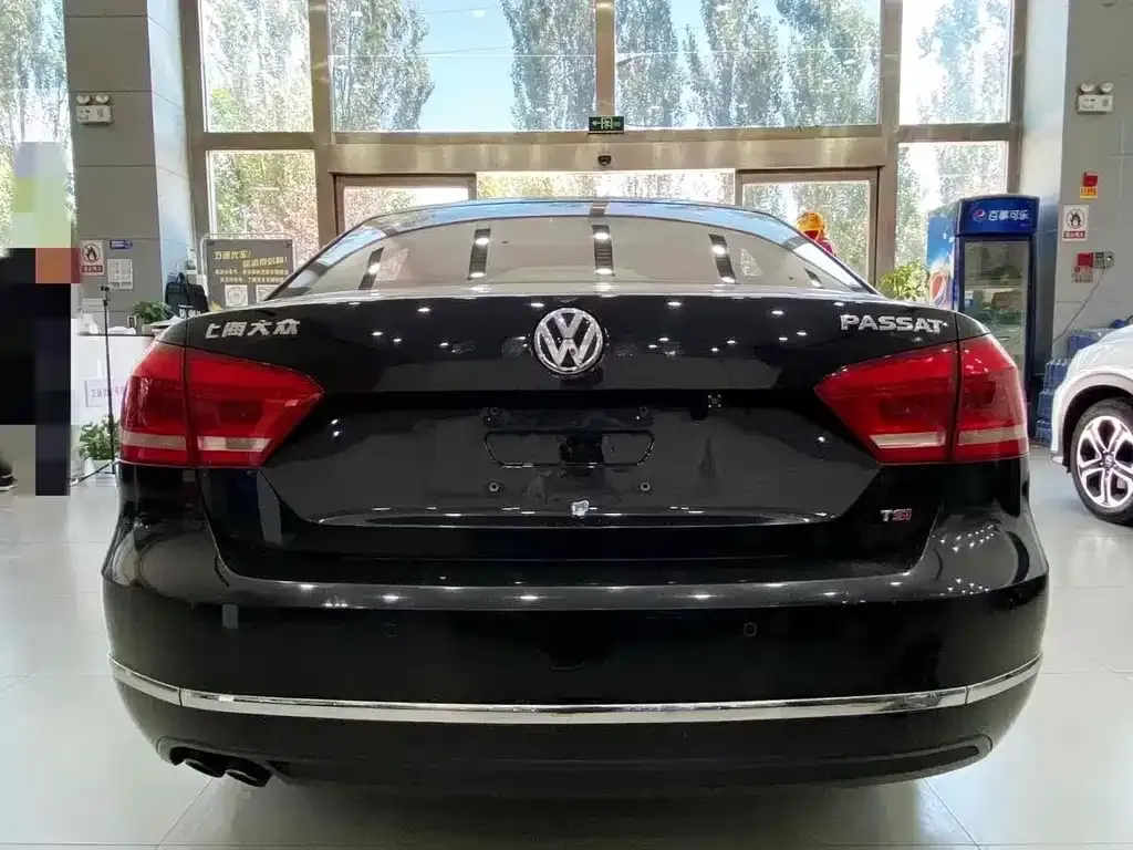 Volkswagen Passat — фото 9
