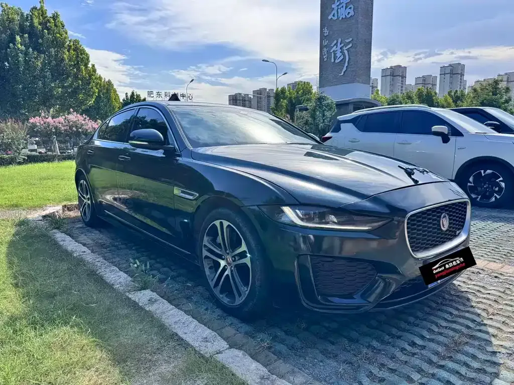 Jaguar XEL — фото 3