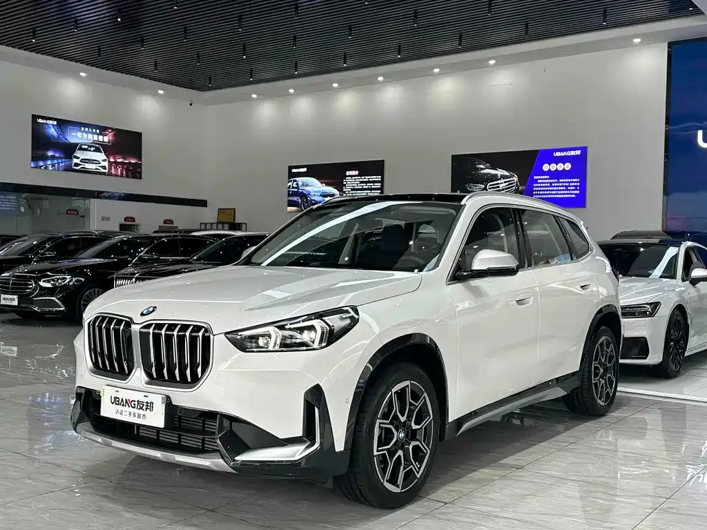 BMW X1 — фото 1