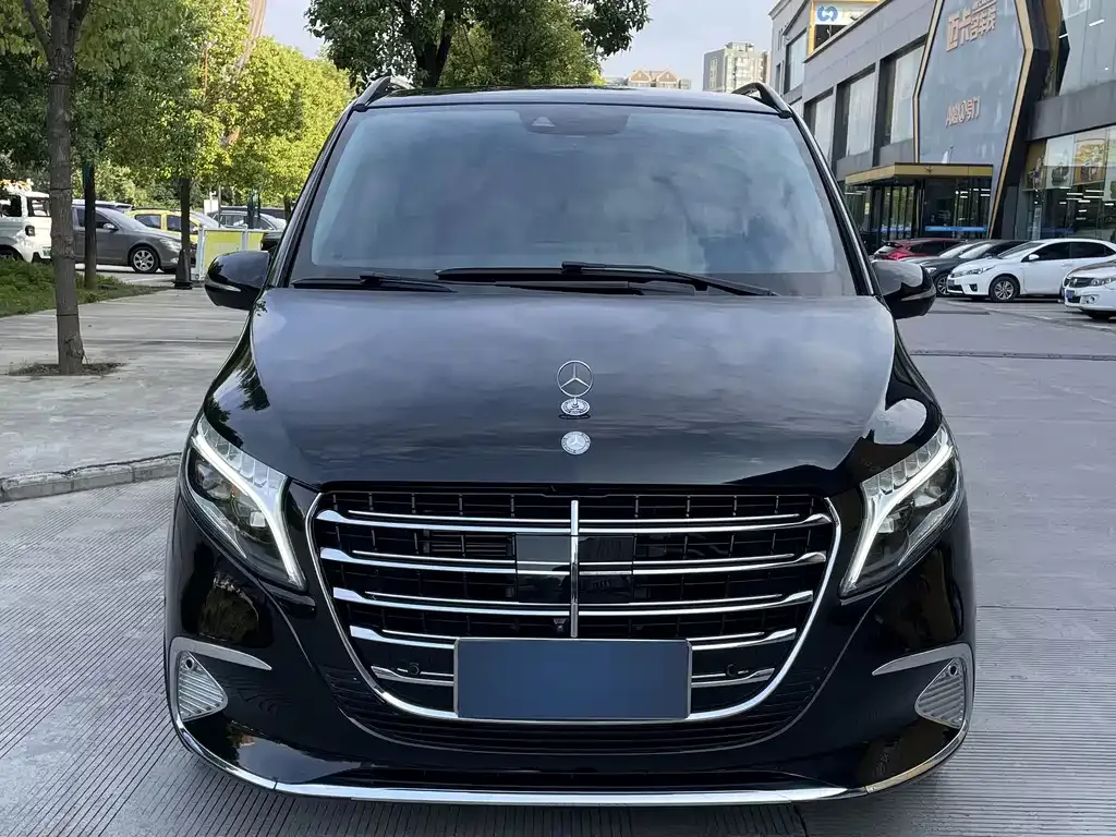 Mercedes-Benz V-Class — фото 2