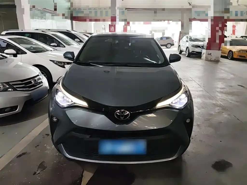 Toyota C-HR — фото 3