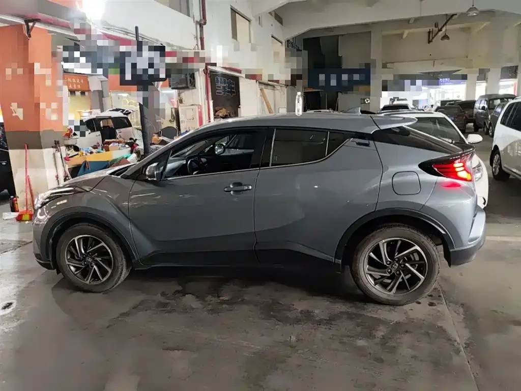 Toyota C-HR — фото 5