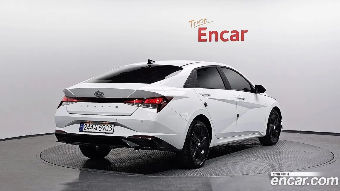 Hyundai AVANTE — фото 2