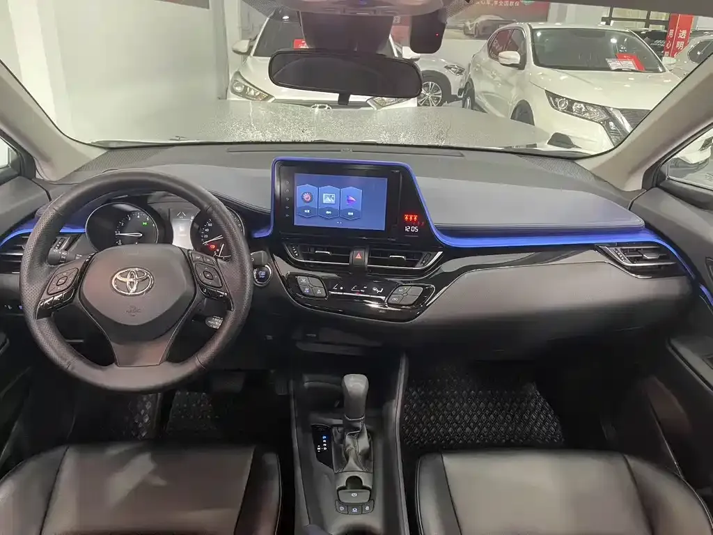 Toyota C-HR — фото 5