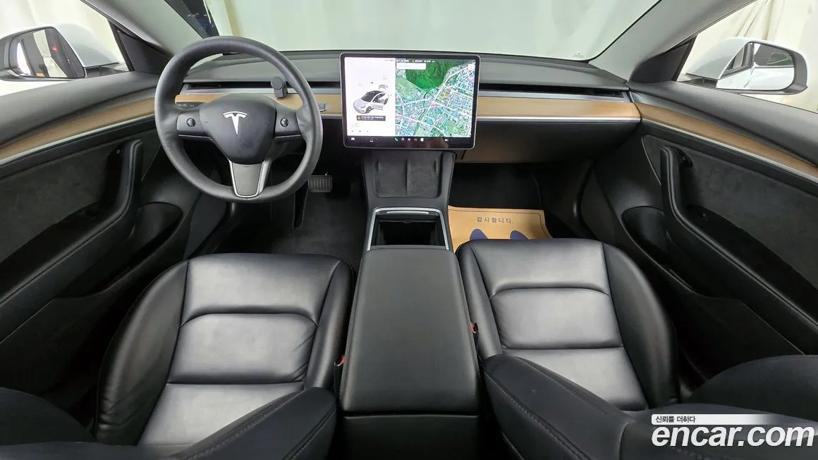 Tesla Model 3 — фото 7