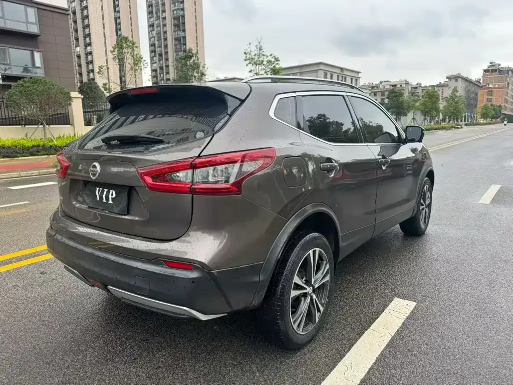 Nissan Qashqai — фото 5