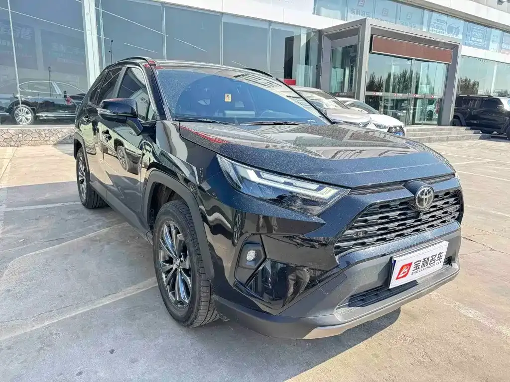Toyota RAV4 — фото 8