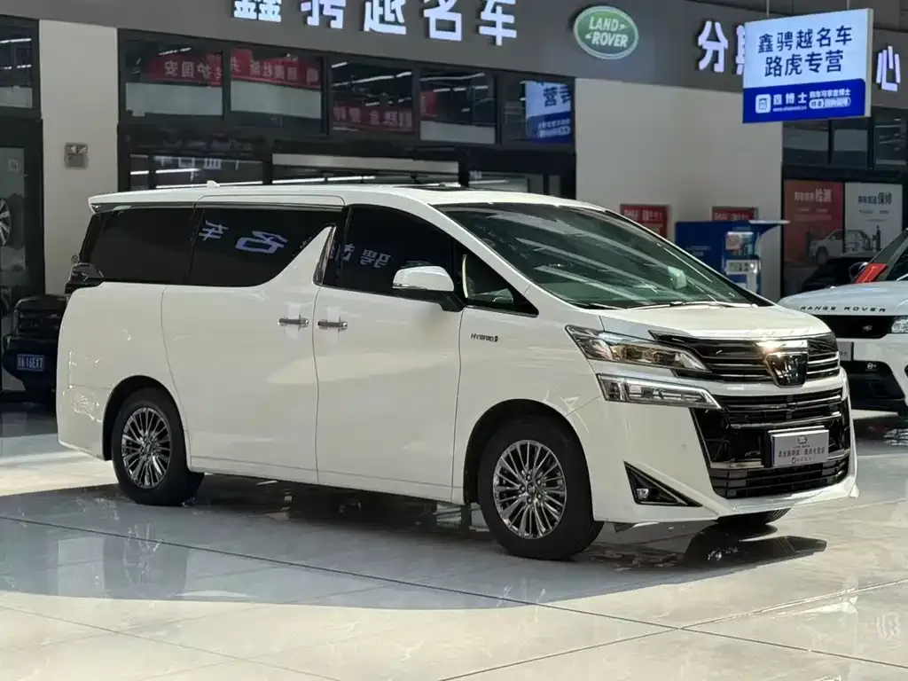 Toyota Vellfire — фото 3