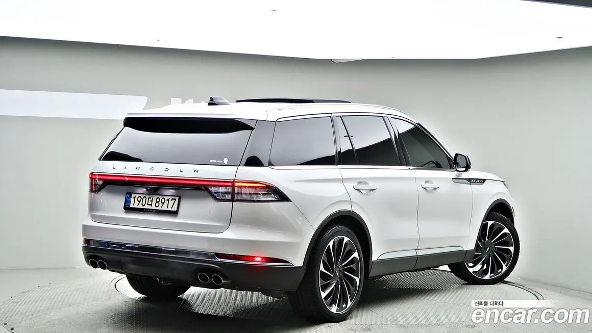 Lincoln Aviator — фото 2