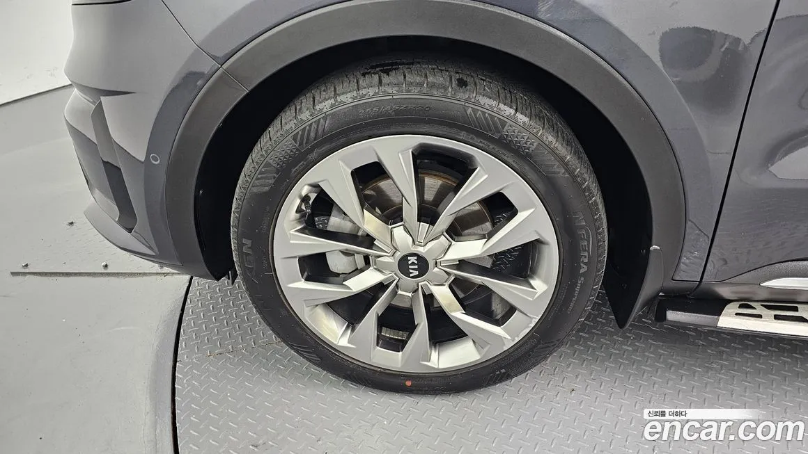 Kia Sorento — фото 5