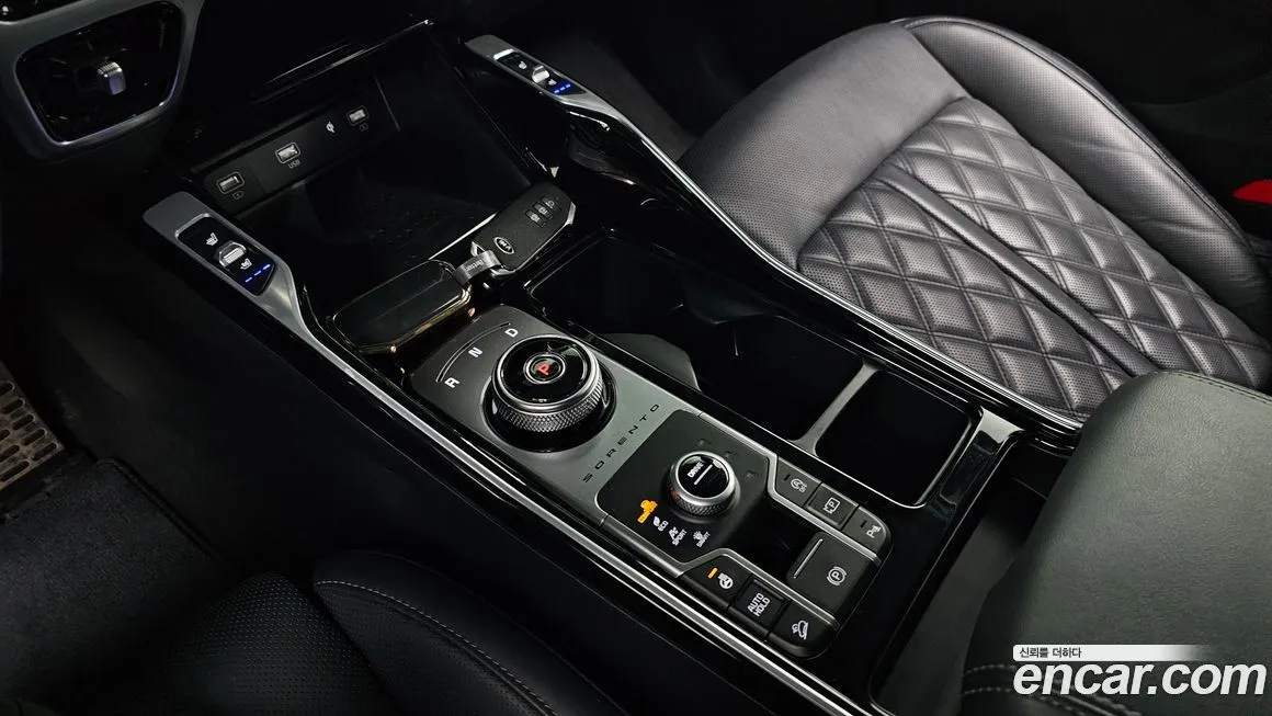 Kia Sorento — фото 9