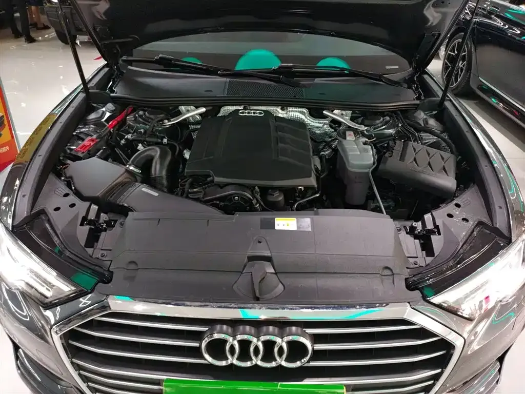 Audi A6L — фото 10