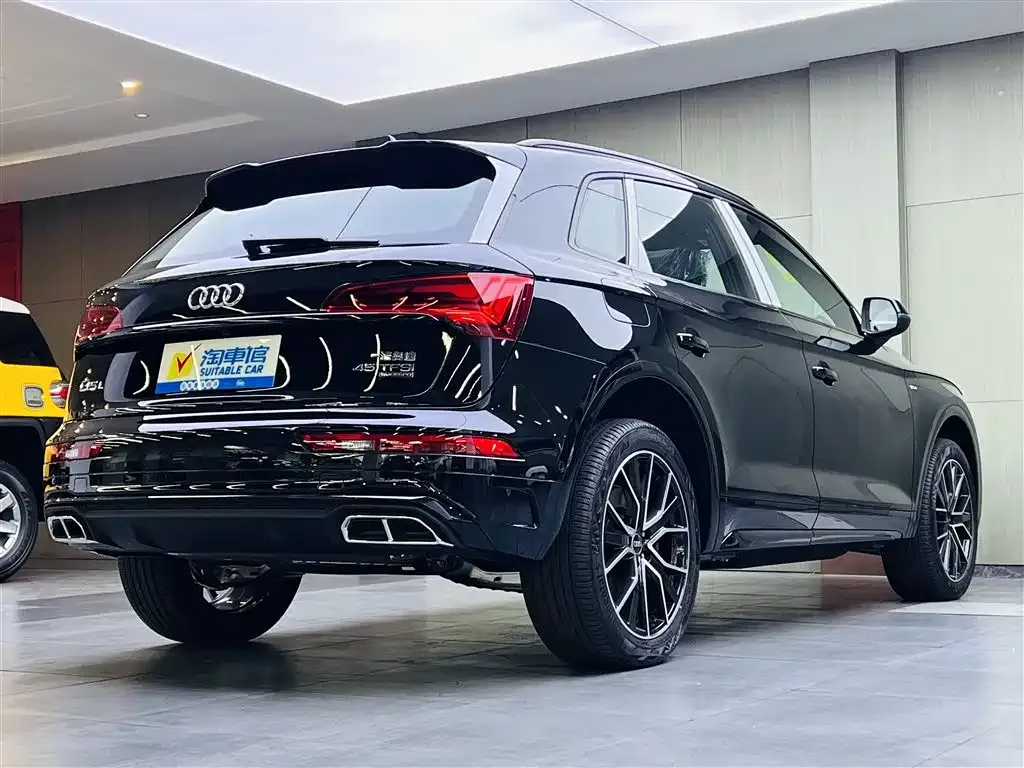 Audi Q5L — фото 4