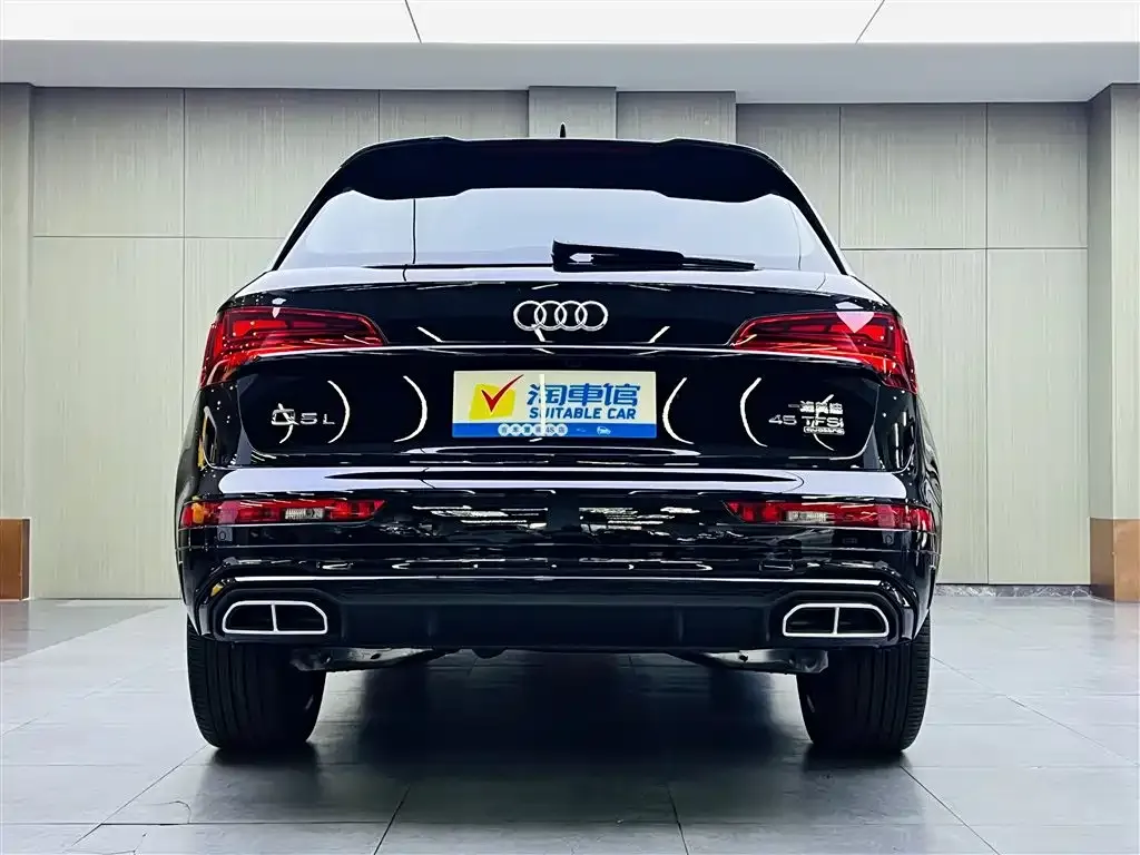 Audi Q5L — фото 5
