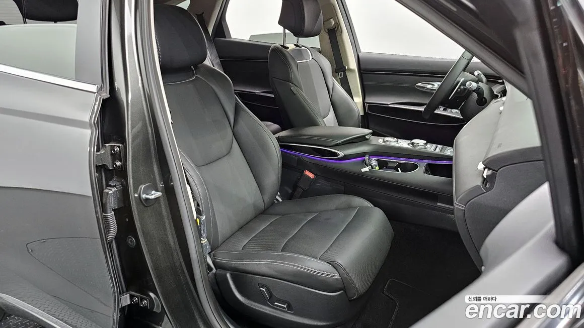 Genesis GV70 — фото 10