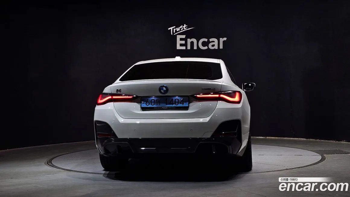 BMW i4 — фото 4