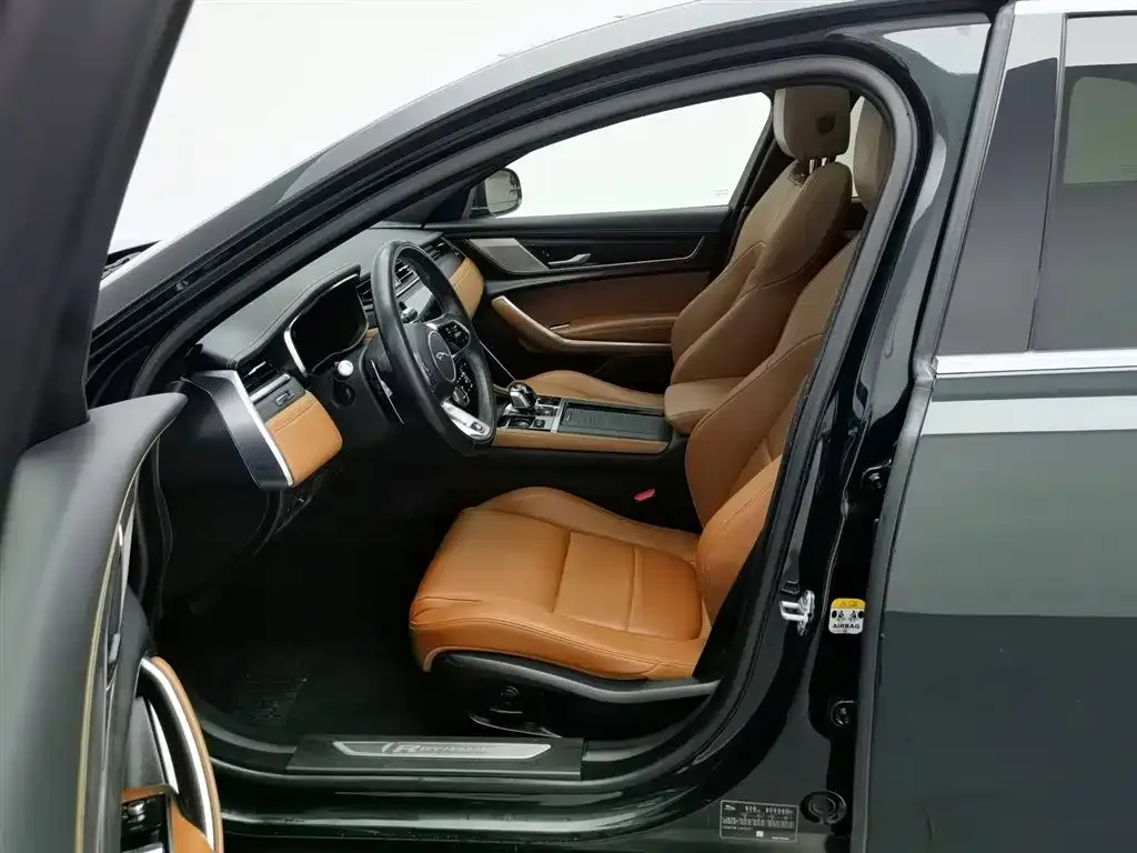 Jaguar XFL — фото 10