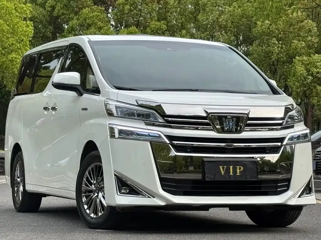 Toyota Vellfire — фото 3