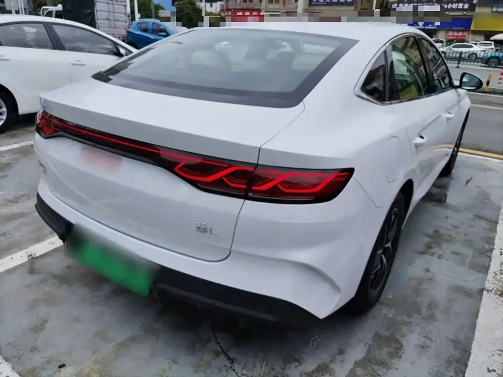 BYD Qin L — фото 7